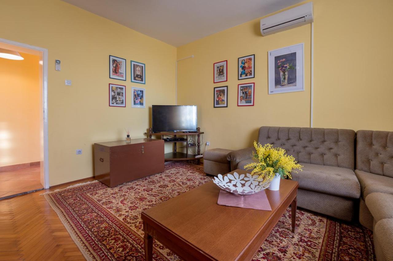 Holiday Home Nives Tivat Kültér fotó