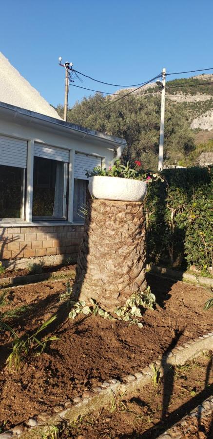 Holiday Home Nives Tivat Kültér fotó